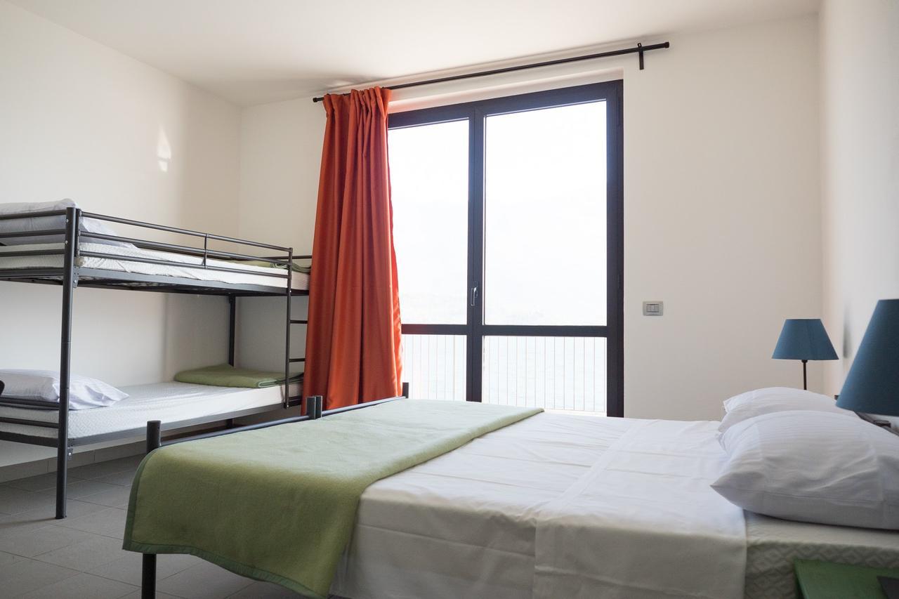 Lake Como Beach Hostel Domaso Dış mekan fotoğraf