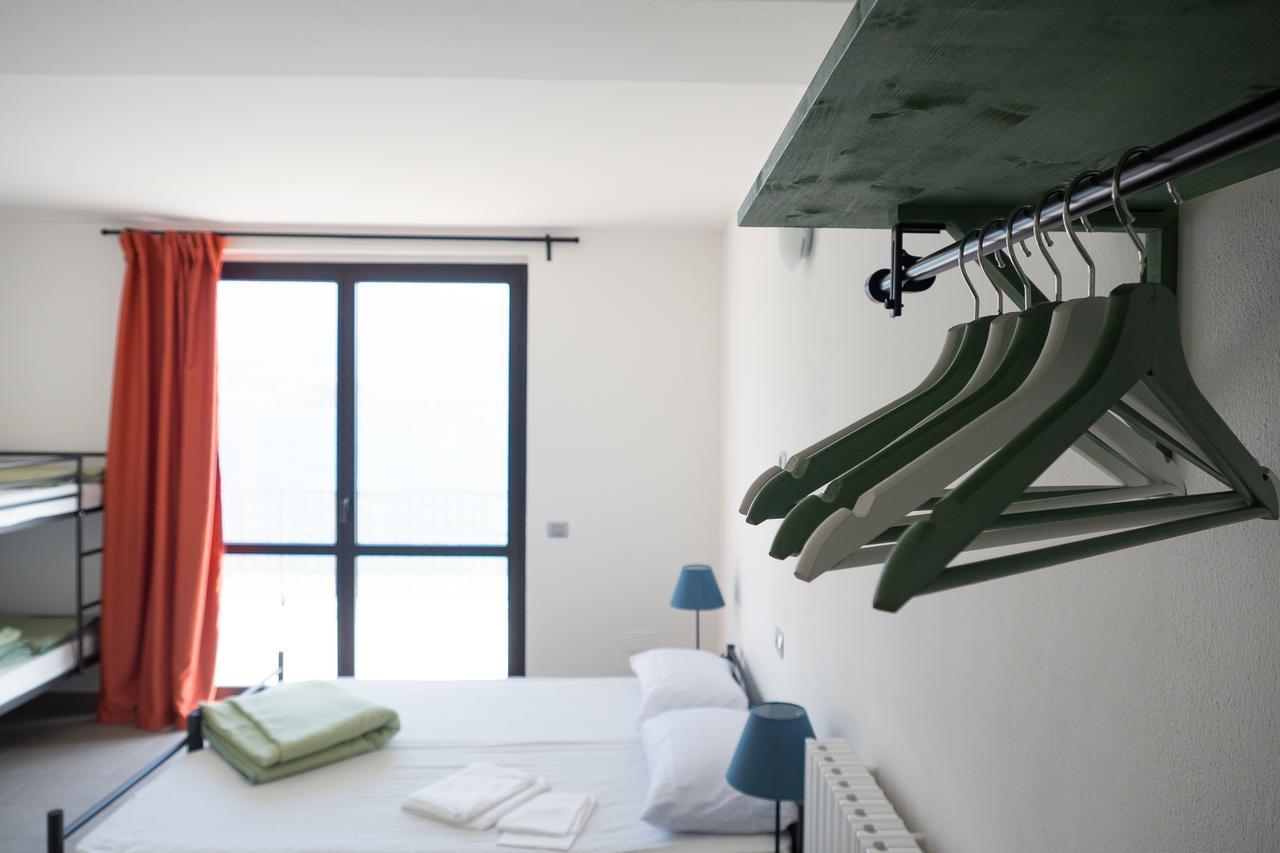 Lake Como Beach Hostel Domaso Dış mekan fotoğraf