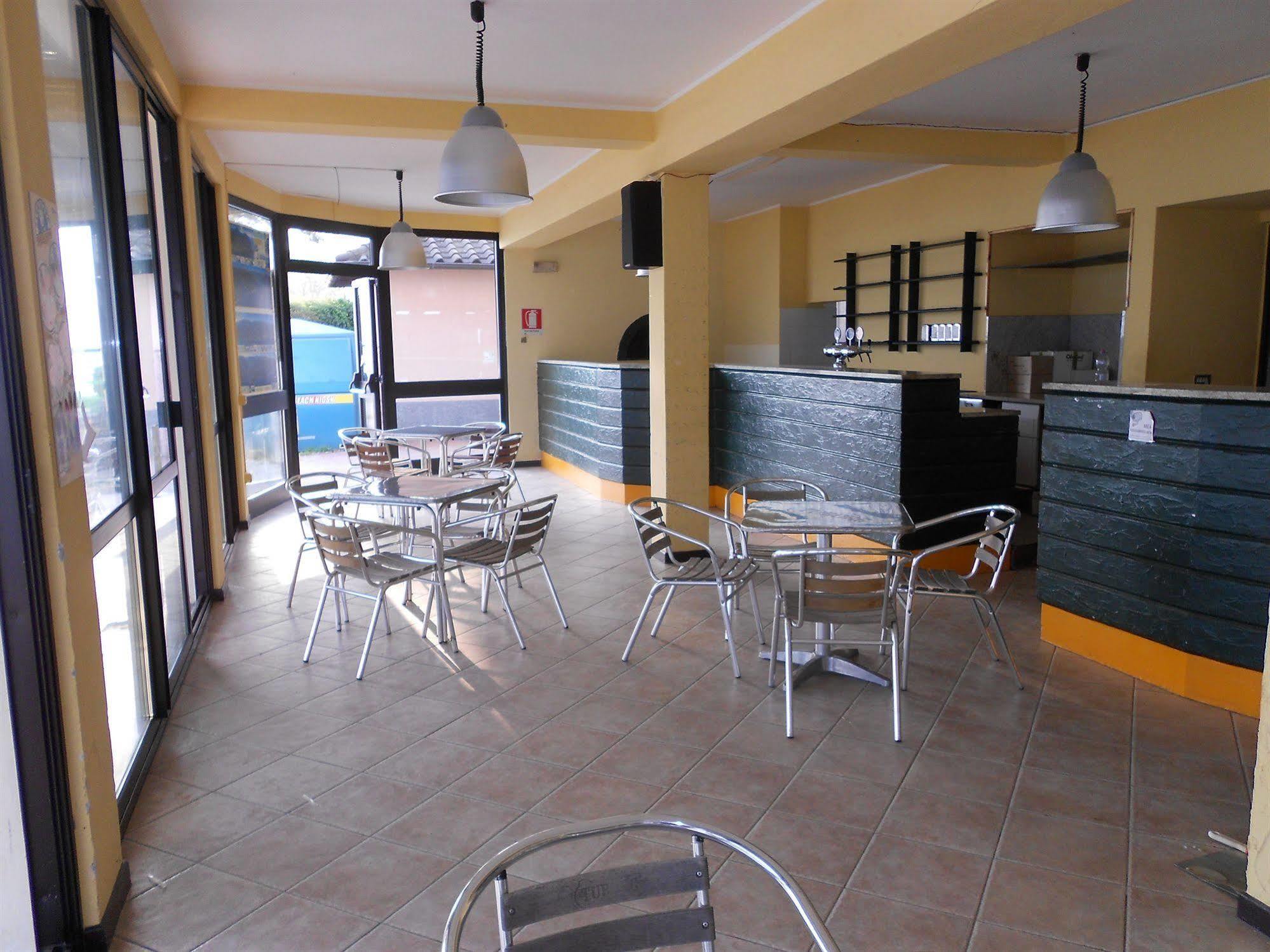 Lake Como Beach Hostel Domaso Dış mekan fotoğraf